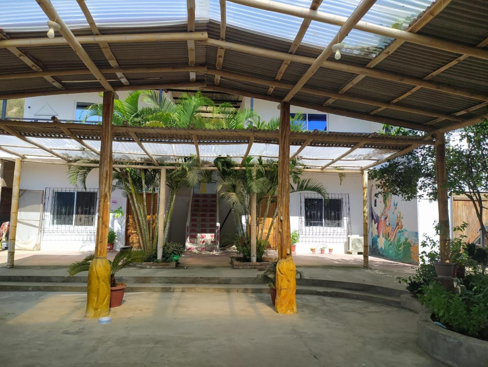 Hosteria Del Puerto Puerto Lopez Exterior photo